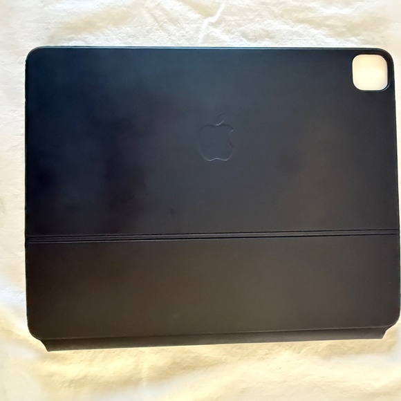 Apple Magic Keyboard for iPad Pro 12.9" - Picture 6 of 9